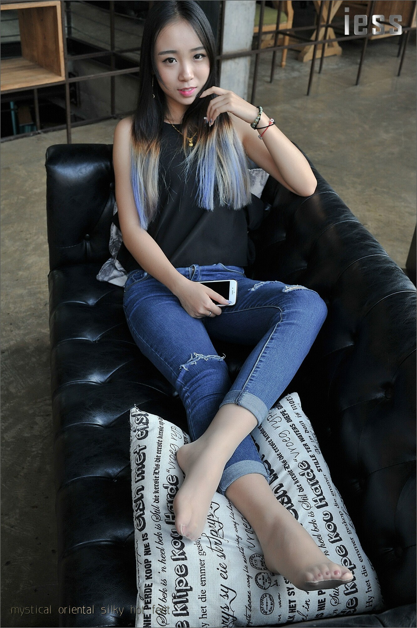 [IESS异思趣向] 2016.09.30 丝足便当007：《丝足高跟与牛仔裤 1》张馨月